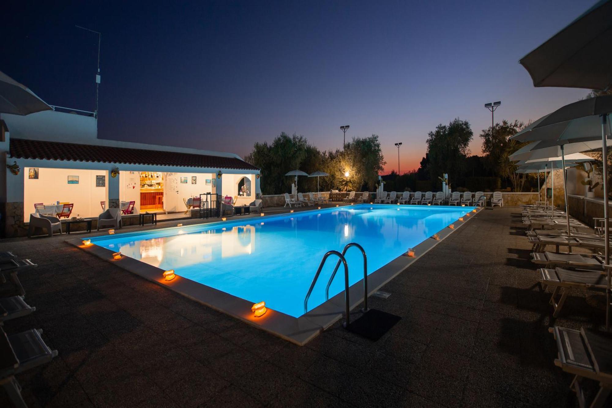 Centro Vacanze Piccolo Friuli Vieste Buitenkant foto